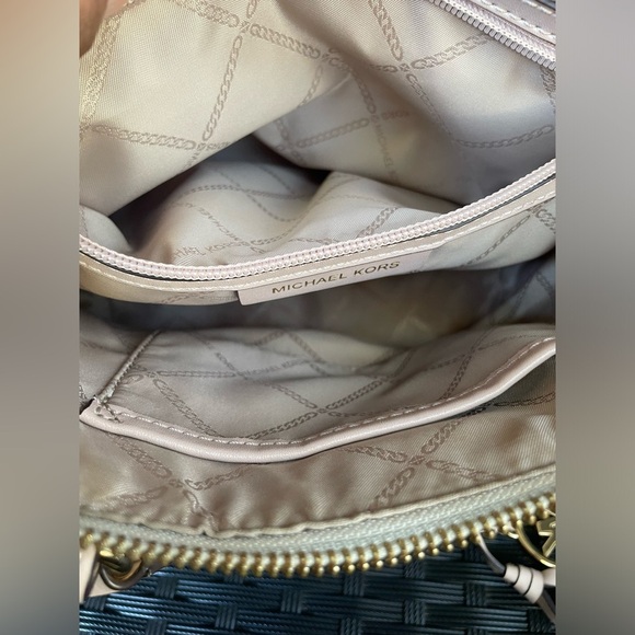 Michael Kors Bag,Michael Kors Cream and Pink Satchel - Picture 11 of 16